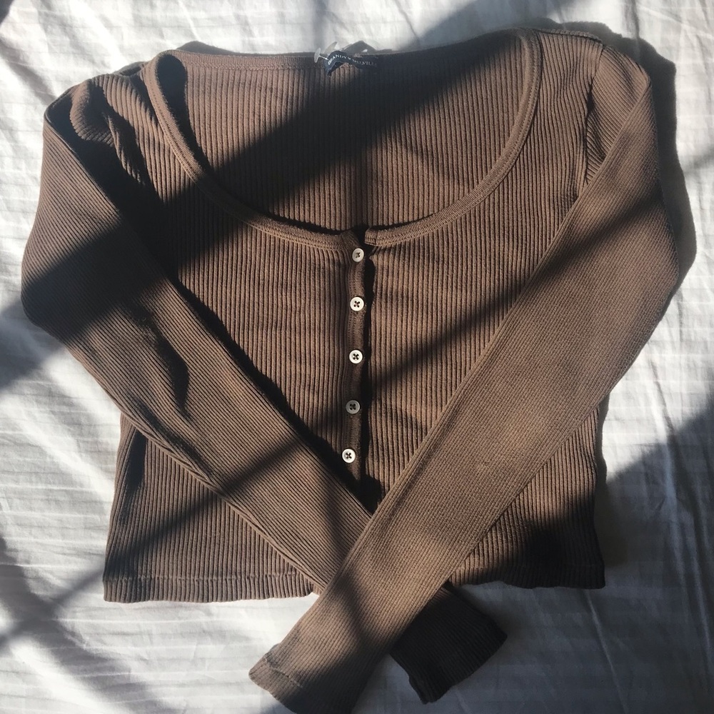 brandy melville zelly top
